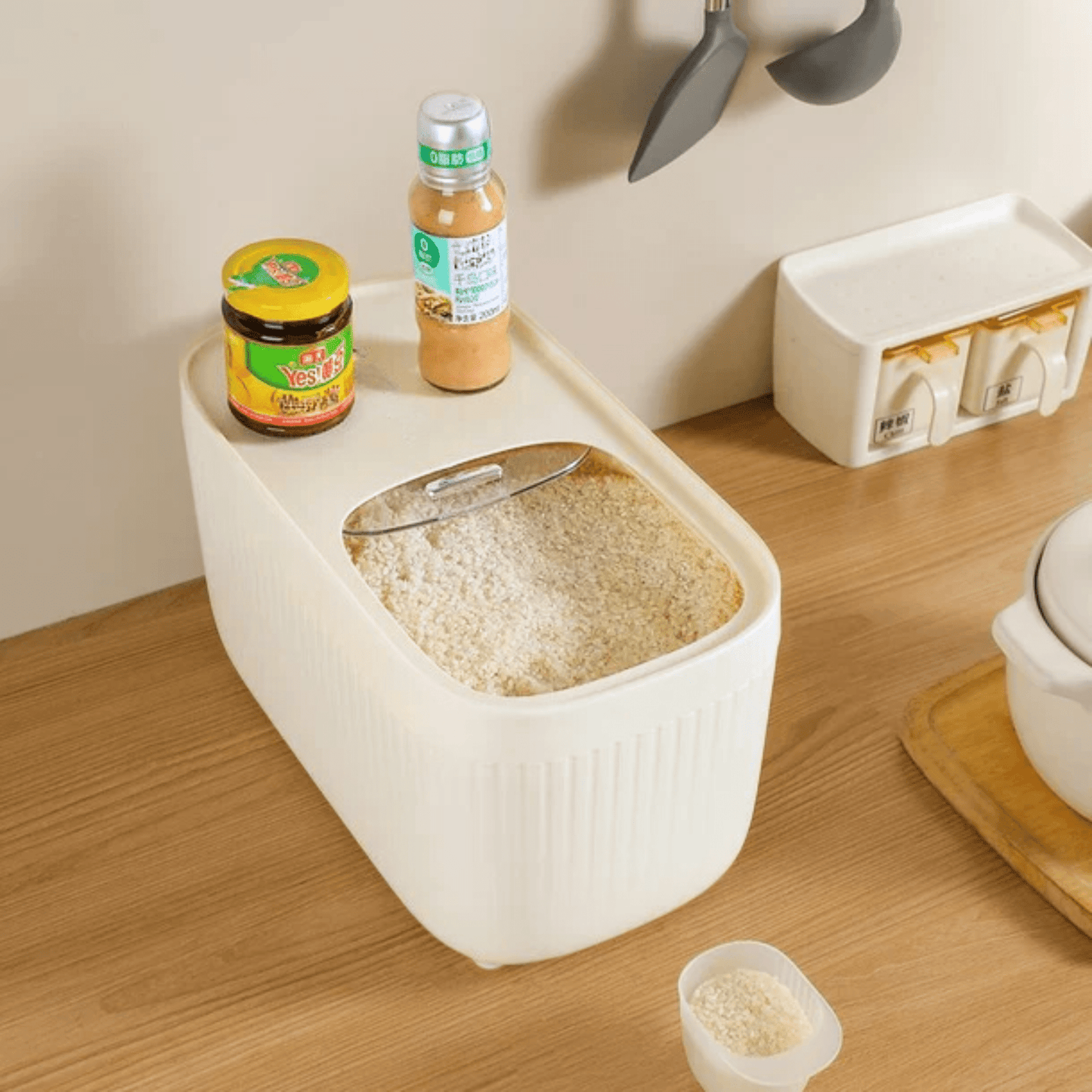 10KG Airtight Large Capacity Rice Storage Container (Pack of 1)